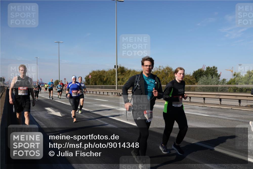 03.10.2025 - Köhlbrandbrückenlauf Julia Fischer http://msf.ph/oto/9014348 03.10.2025 13:09:23 Position 3 5745, 6749 meine-sportfotos.de