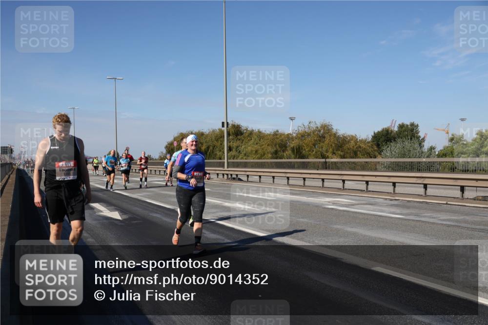 03.10.2025 - Köhlbrandbrückenlauf Julia Fischer http://msf.ph/oto/9014352 03.10.2025 13:09:24 Position 3  meine-sportfotos.de