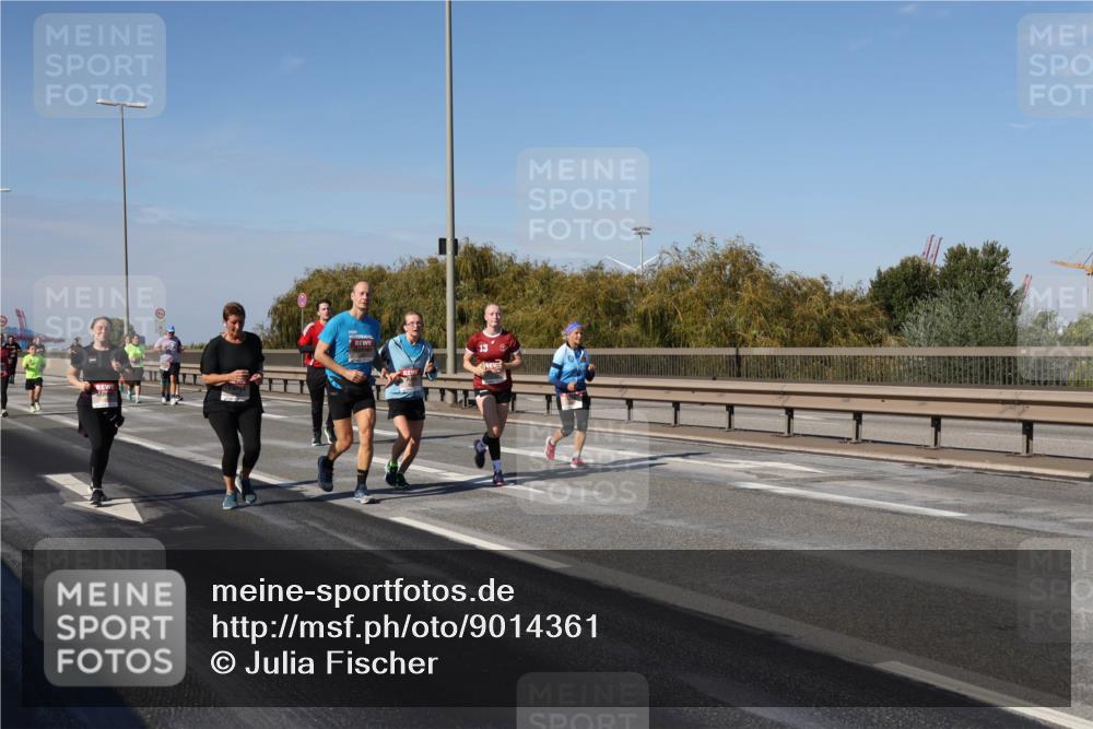 03.10.2025 - Köhlbrandbrückenlauf Julia Fischer http://msf.ph/oto/9014361 03.10.2025 13:09:28 Position 3  meine-sportfotos.de