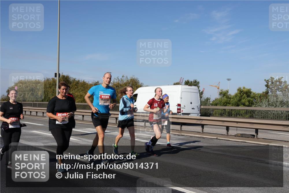 03.10.2025 - Köhlbrandbrückenlauf Julia Fischer http://msf.ph/oto/9014371 03.10.2025 13:09:30 Position 3  meine-sportfotos.de