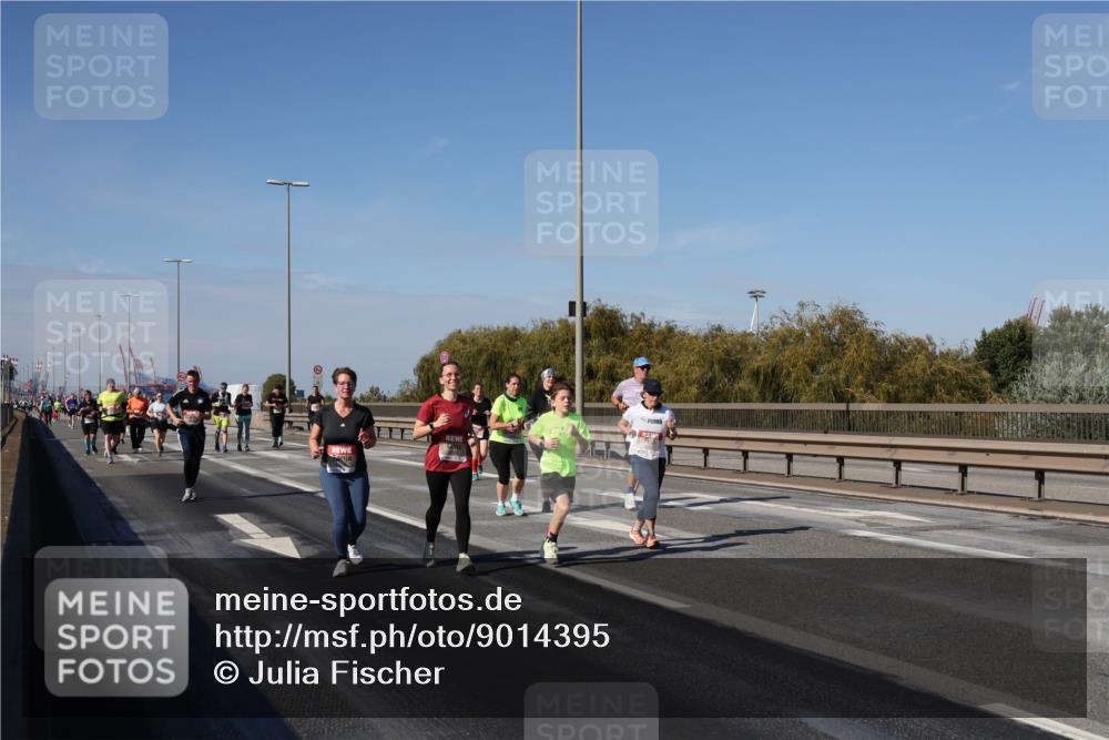 03.10.2025 - Köhlbrandbrückenlauf Julia Fischer http://msf.ph/oto/9014395 03.10.2025 13:09:36 Position 3  meine-sportfotos.de