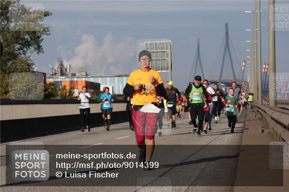 03.10.2025 - Köhlbrandbrückenlauf Luisa Fischer http://msf.ph/oto/9014399 03.10.2025 10:58:39 Position 3  meine-sportfotos.de