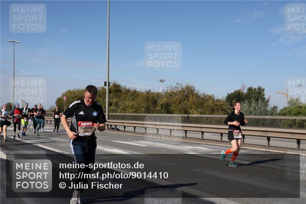 03.10.2025 - Köhlbrandbrückenlauf Julia Fischer http://msf.ph/oto/9014410 03.10.2025 13:09:41 Position 3 5256 meine-sportfotos.de