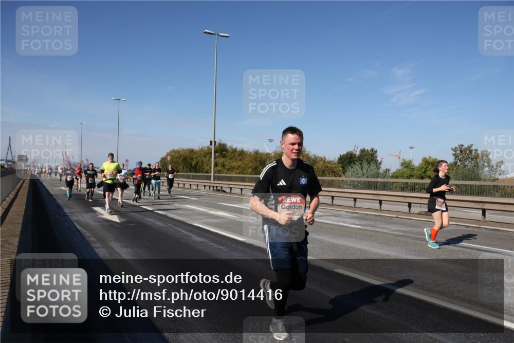 03.10.2025 - Köhlbrandbrückenlauf Julia Fischer http://msf.ph/oto/9014416 03.10.2025 13:09:42 Position 3  meine-sportfotos.de
