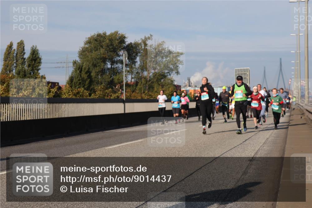 03.10.2025 - Köhlbrandbrückenlauf Luisa Fischer http://msf.ph/oto/9014437 03.10.2025 10:58:44 Position 3  meine-sportfotos.de