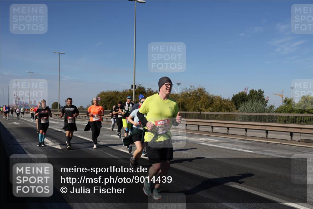03.10.2025 - Köhlbrandbrückenlauf Julia Fischer http://msf.ph/oto/9014439 03.10.2025 13:09:46 Position 3  meine-sportfotos.de