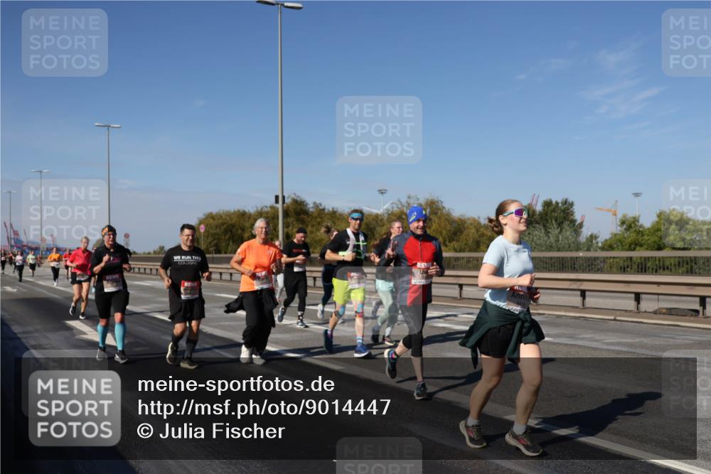 03.10.2025 - Köhlbrandbrückenlauf Julia Fischer http://msf.ph/oto/9014447 03.10.2025 13:09:47 Position 3  meine-sportfotos.de