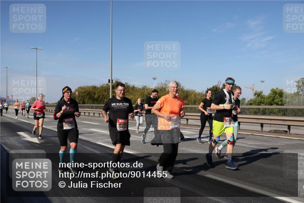 03.10.2025 - Köhlbrandbrückenlauf Julia Fischer http://msf.ph/oto/9014455 03.10.2025 13:09:48 Position 3 6692 meine-sportfotos.de