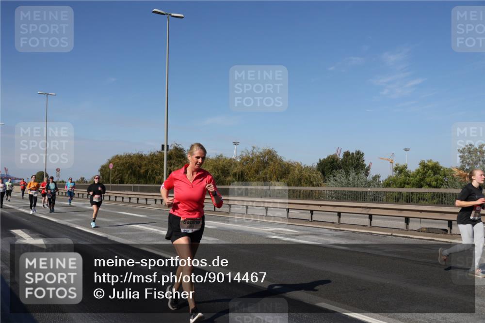 03.10.2025 - Köhlbrandbrückenlauf Julia Fischer http://msf.ph/oto/9014467 03.10.2025 13:09:51 Position 3  meine-sportfotos.de