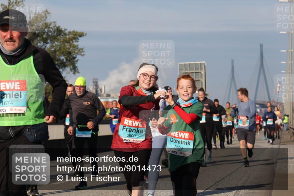 03.10.2025 - Köhlbrandbrückenlauf Luisa Fischer http://msf.ph/oto/9014473 03.10.2025 10:58:47 Position 3 1674, 3469, 3500, 3499 meine-sportfotos.de