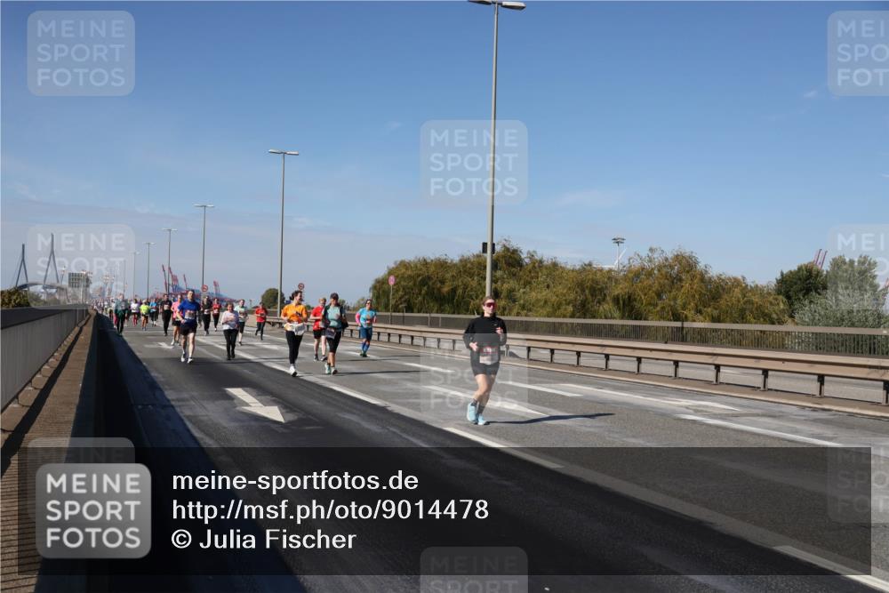 03.10.2025 - Köhlbrandbrückenlauf Julia Fischer http://msf.ph/oto/9014478 03.10.2025 13:09:53 Position 3  meine-sportfotos.de