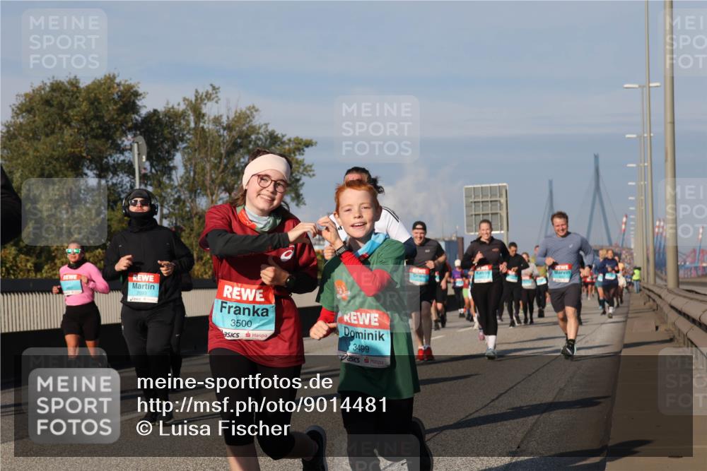 03.10.2025 - Köhlbrandbrückenlauf Luisa Fischer http://msf.ph/oto/9014481 03.10.2025 10:58:48 Position 3 2093, 3500, 3499 meine-sportfotos.de
