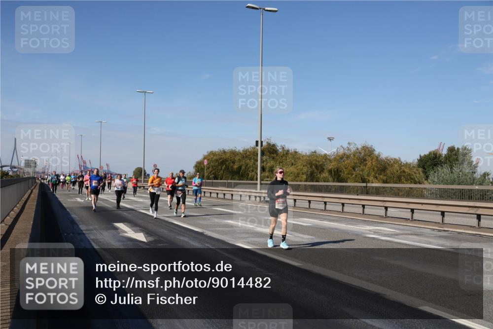 03.10.2025 - Köhlbrandbrückenlauf Julia Fischer http://msf.ph/oto/9014482 03.10.2025 13:09:54 Position 3  meine-sportfotos.de