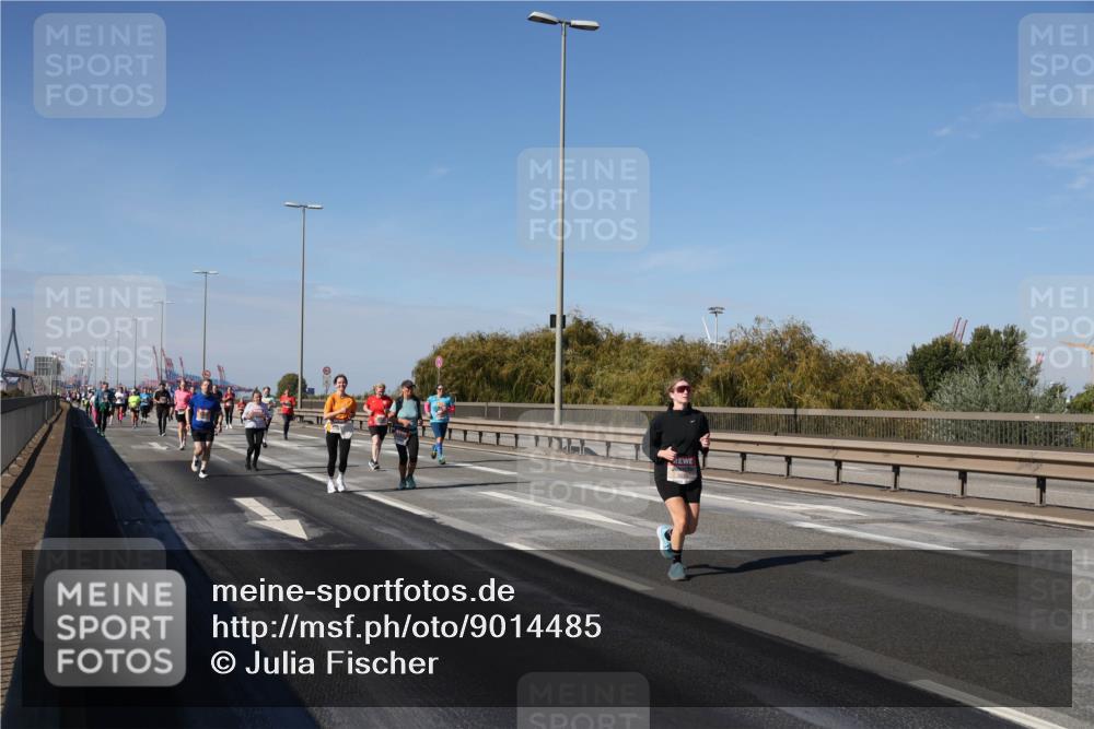 03.10.2025 - Köhlbrandbrückenlauf Julia Fischer http://msf.ph/oto/9014485 03.10.2025 13:09:54 Position 3  meine-sportfotos.de