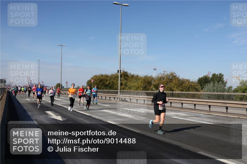 03.10.2025 - Köhlbrandbrückenlauf Julia Fischer http://msf.ph/oto/9014488 03.10.2025 13:09:55 Position 3  meine-sportfotos.de