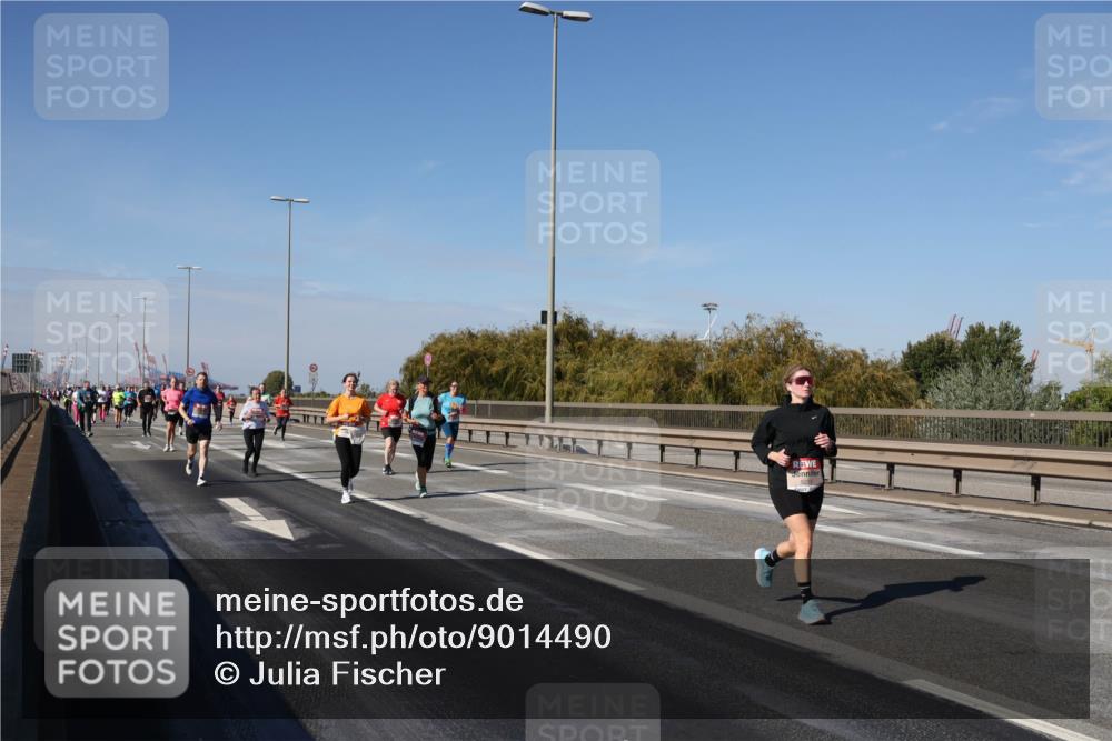 03.10.2025 - Köhlbrandbrückenlauf Julia Fischer http://msf.ph/oto/9014490 03.10.2025 13:09:55 Position 3  meine-sportfotos.de