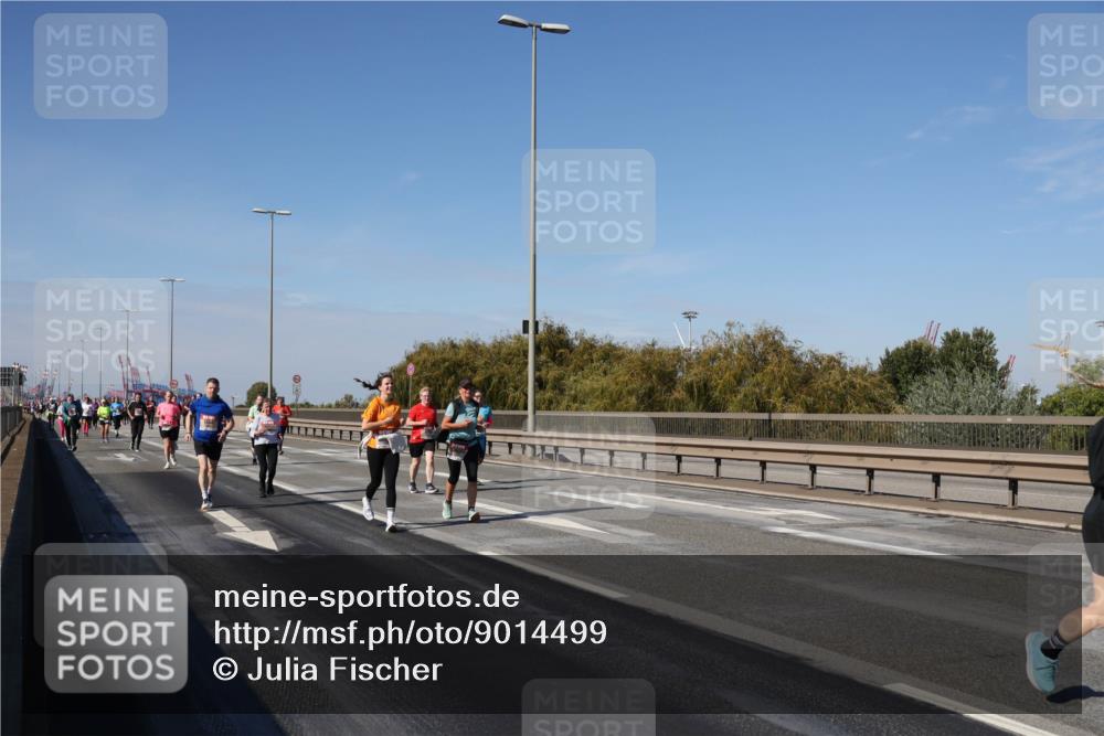 03.10.2025 - Köhlbrandbrückenlauf Julia Fischer http://msf.ph/oto/9014499 03.10.2025 13:09:56 Position 3  meine-sportfotos.de