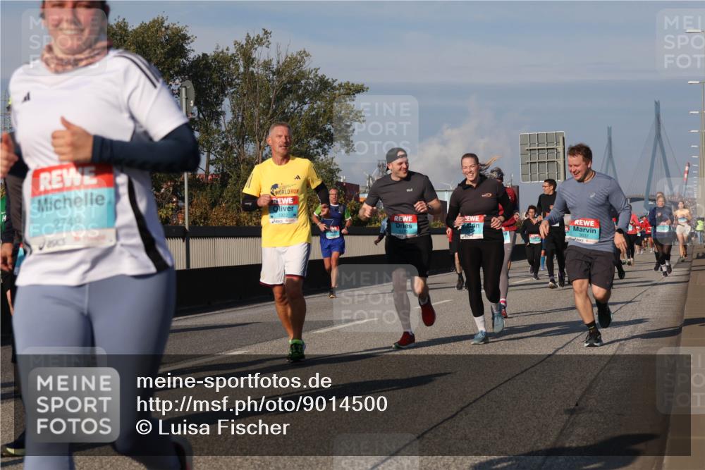 03.10.2025 - Köhlbrandbrückenlauf Luisa Fischer http://msf.ph/oto/9014500 03.10.2025 10:58:50 Position 3 2749, 85105, 3037, 11 meine-sportfotos.de