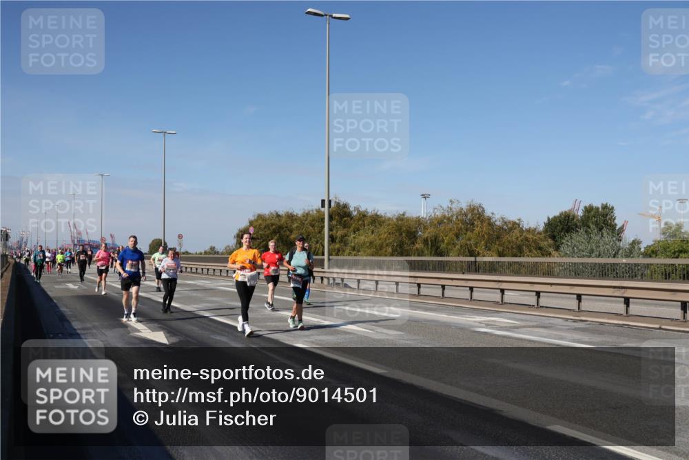 03.10.2025 - Köhlbrandbrückenlauf Julia Fischer http://msf.ph/oto/9014501 03.10.2025 13:09:56 Position 3  meine-sportfotos.de