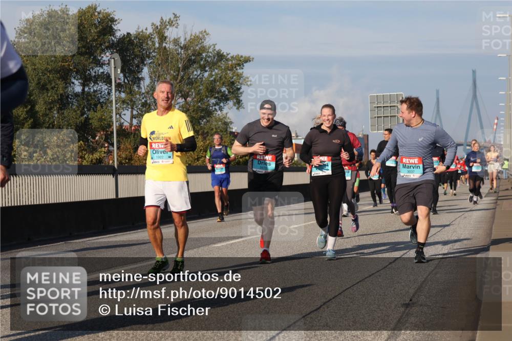 03.10.2025 - Köhlbrandbrückenlauf Luisa Fischer http://msf.ph/oto/9014502 03.10.2025 10:58:51 Position 3 1922, 3470, 3037, 01 meine-sportfotos.de