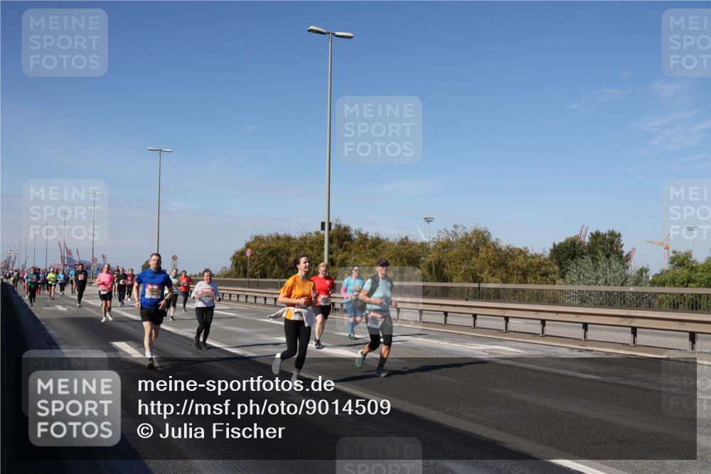 03.10.2025 - Köhlbrandbrückenlauf Julia Fischer http://msf.ph/oto/9014509 03.10.2025 13:09:58 Position 3  meine-sportfotos.de