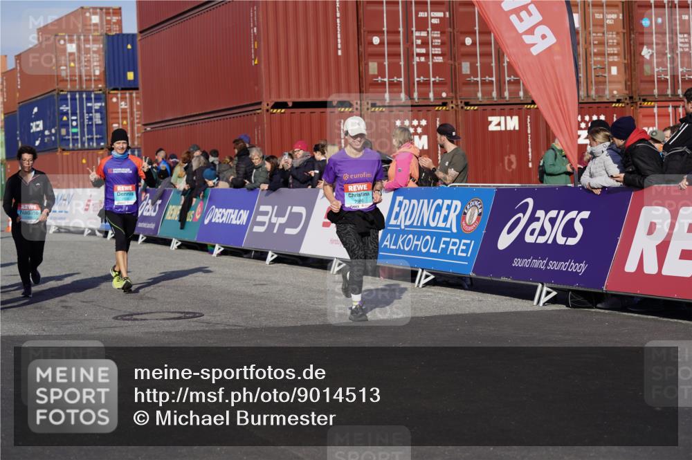 03.10.2025 - Köhlbrandbrückenlauf Michael Burmester http://msf.ph/oto/9014513 03.10.2025 10:14:33 Ziel 1305, 1598, 1820, 2230, 2747, 2938, 2951, 2986, 3461, 3645, 3843 meine-sportfotos.de
