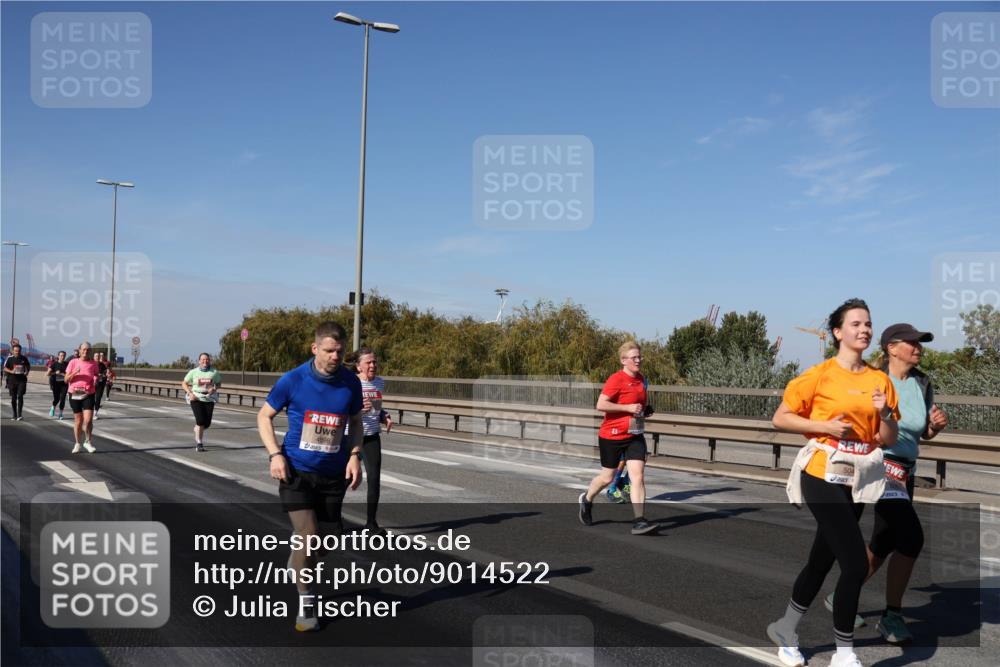 03.10.2025 - Köhlbrandbrückenlauf Julia Fischer http://msf.ph/oto/9014522 03.10.2025 13:10:00 Position 3  meine-sportfotos.de