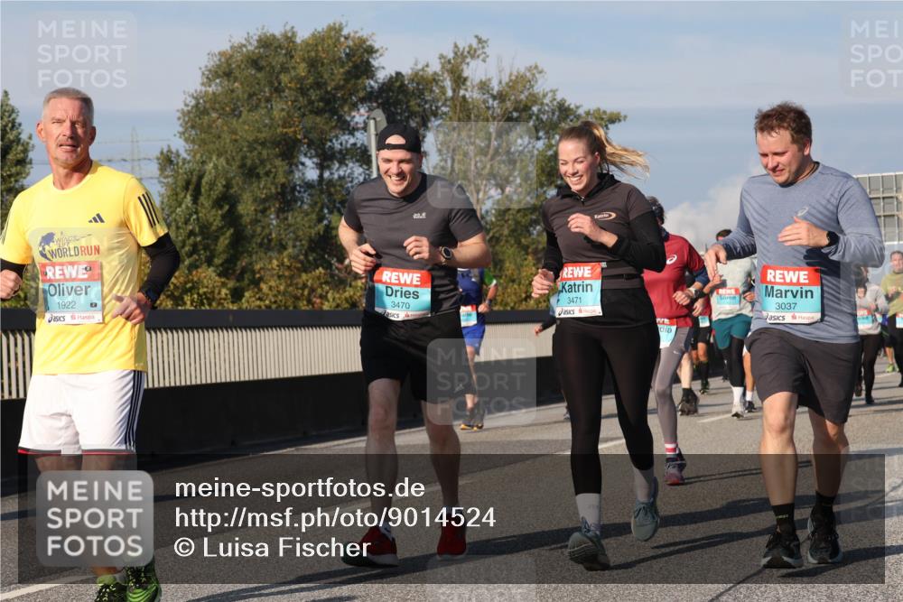03.10.2025 - Köhlbrandbrückenlauf Luisa Fischer http://msf.ph/oto/9014524 03.10.2025 10:58:52 Position 3 1922, 3470, 3471, 3037 meine-sportfotos.de