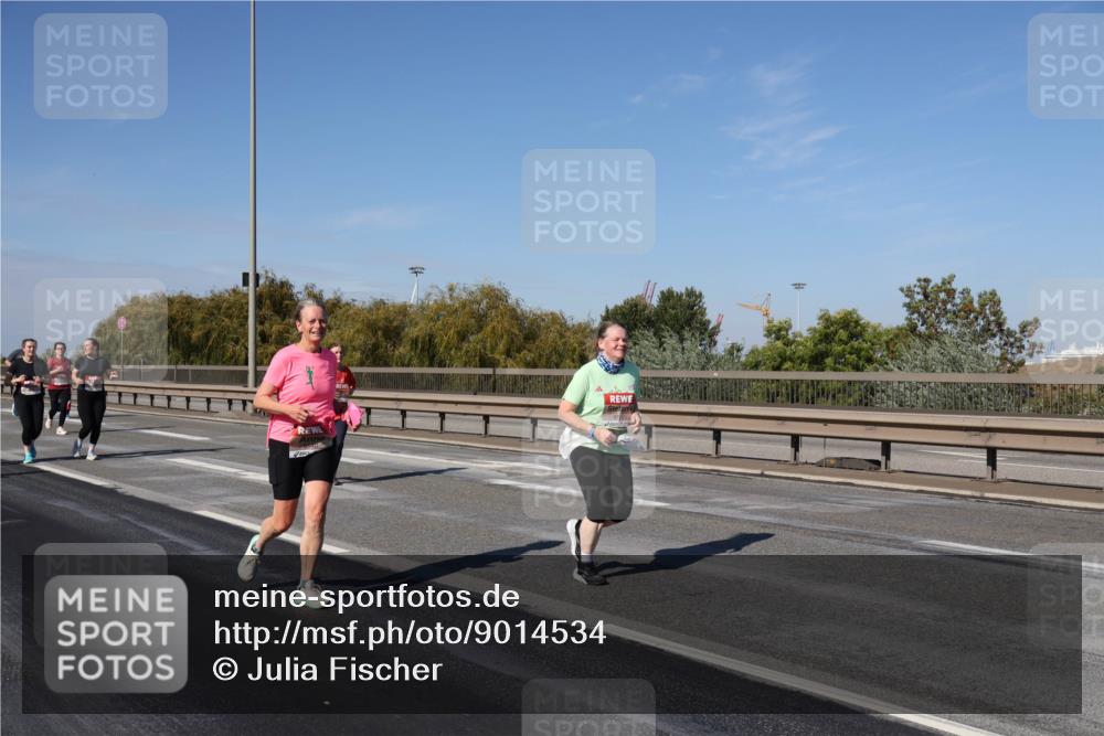 03.10.2025 - Köhlbrandbrückenlauf Julia Fischer http://msf.ph/oto/9014534 03.10.2025 13:10:05 Position 3  meine-sportfotos.de
