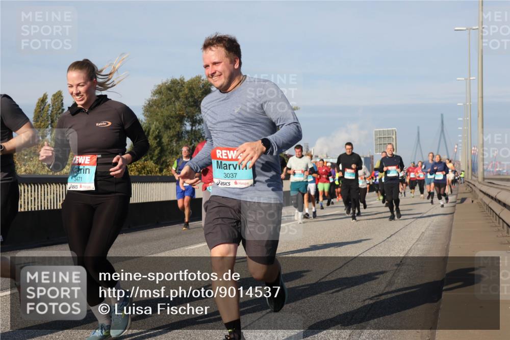 03.10.2025 - Köhlbrandbrückenlauf Luisa Fischer http://msf.ph/oto/9014537 03.10.2025 10:58:54 Position 3 3471, 3037 meine-sportfotos.de