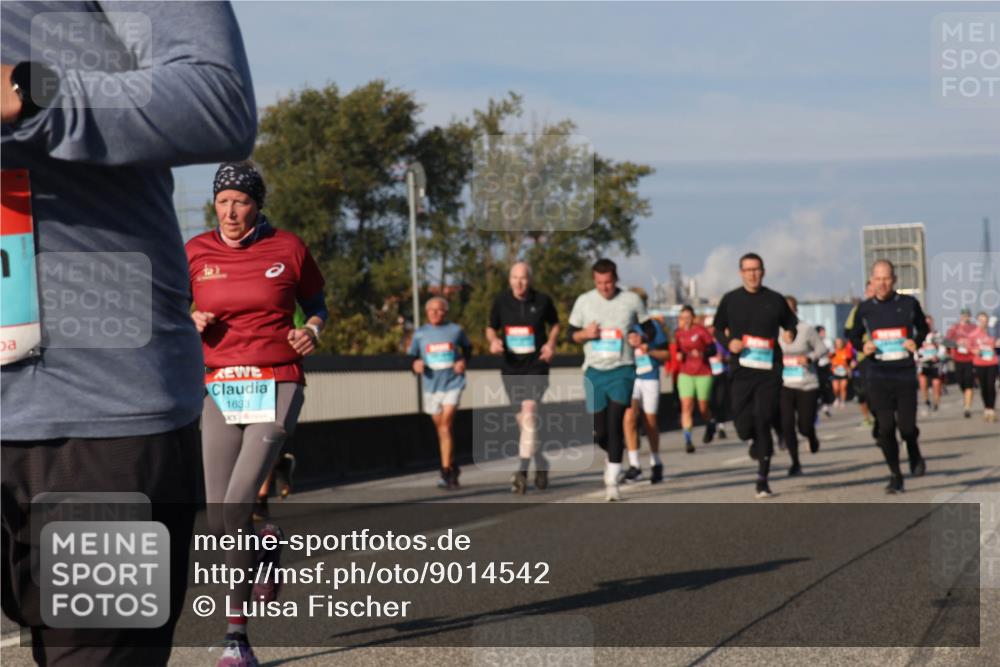03.10.2025 - Köhlbrandbrückenlauf Luisa Fischer http://msf.ph/oto/9014542 03.10.2025 10:58:55 Position 3 1633 meine-sportfotos.de