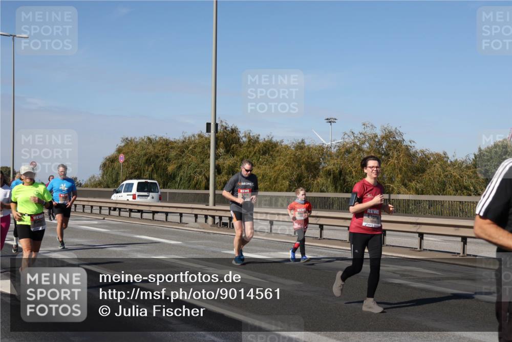 03.10.2025 - Köhlbrandbrückenlauf Julia Fischer http://msf.ph/oto/9014561 03.10.2025 13:10:11 Position 3  meine-sportfotos.de