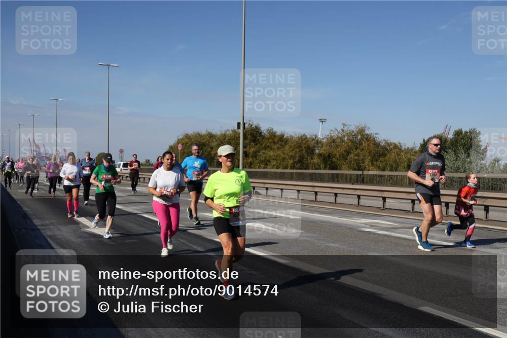 03.10.2025 - Köhlbrandbrückenlauf Julia Fischer http://msf.ph/oto/9014574 03.10.2025 13:10:13 Position 3  meine-sportfotos.de