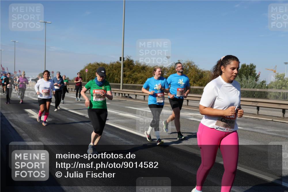 03.10.2025 - Köhlbrandbrückenlauf Julia Fischer http://msf.ph/oto/9014582 03.10.2025 13:10:15 Position 3 5944 meine-sportfotos.de
