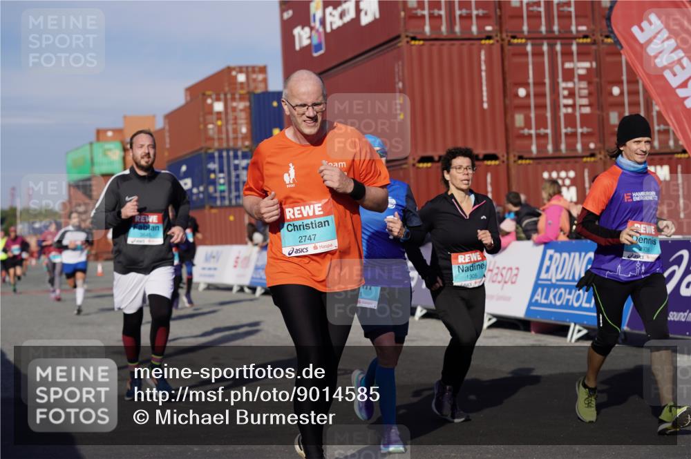03.10.2025 - Köhlbrandbrückenlauf Michael Burmester http://msf.ph/oto/9014585 03.10.2025 10:14:35 Ziel 1305, 1598, 1633, 1820, 2230, 2747, 2938, 2951, 2986, 3645, 3843 meine-sportfotos.de