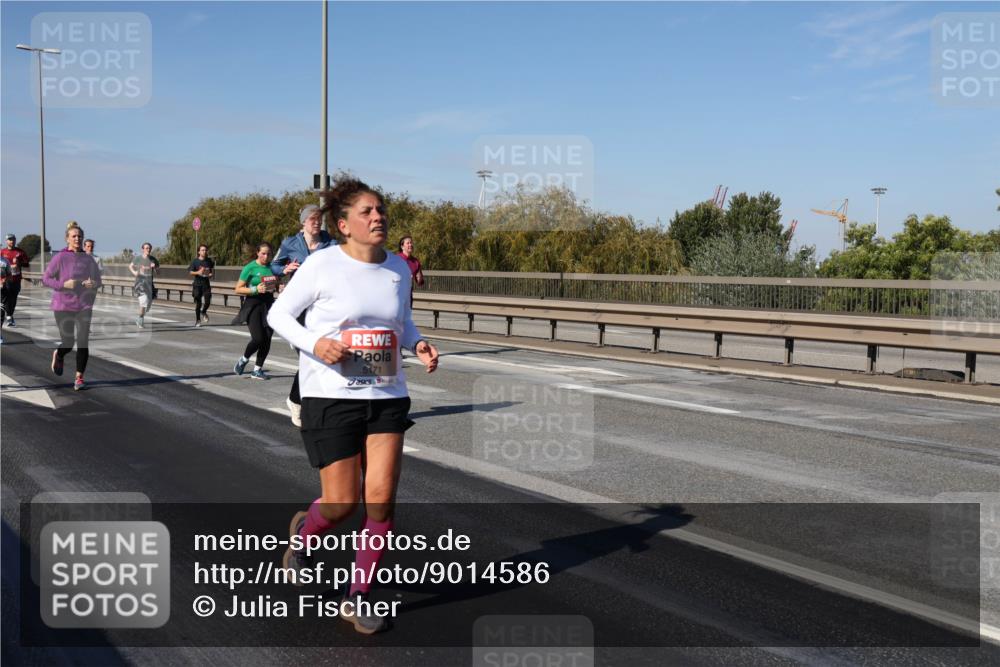 03.10.2025 - Köhlbrandbrückenlauf Julia Fischer http://msf.ph/oto/9014586 03.10.2025 13:10:18 Position 3 5171 meine-sportfotos.de