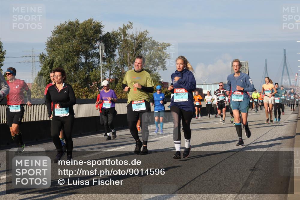 03.10.2025 - Köhlbrandbrückenlauf Luisa Fischer http://msf.ph/oto/9014596 03.10.2025 10:59:00 Position 3 1195, 1305, 1665, 2230, 3372 meine-sportfotos.de
