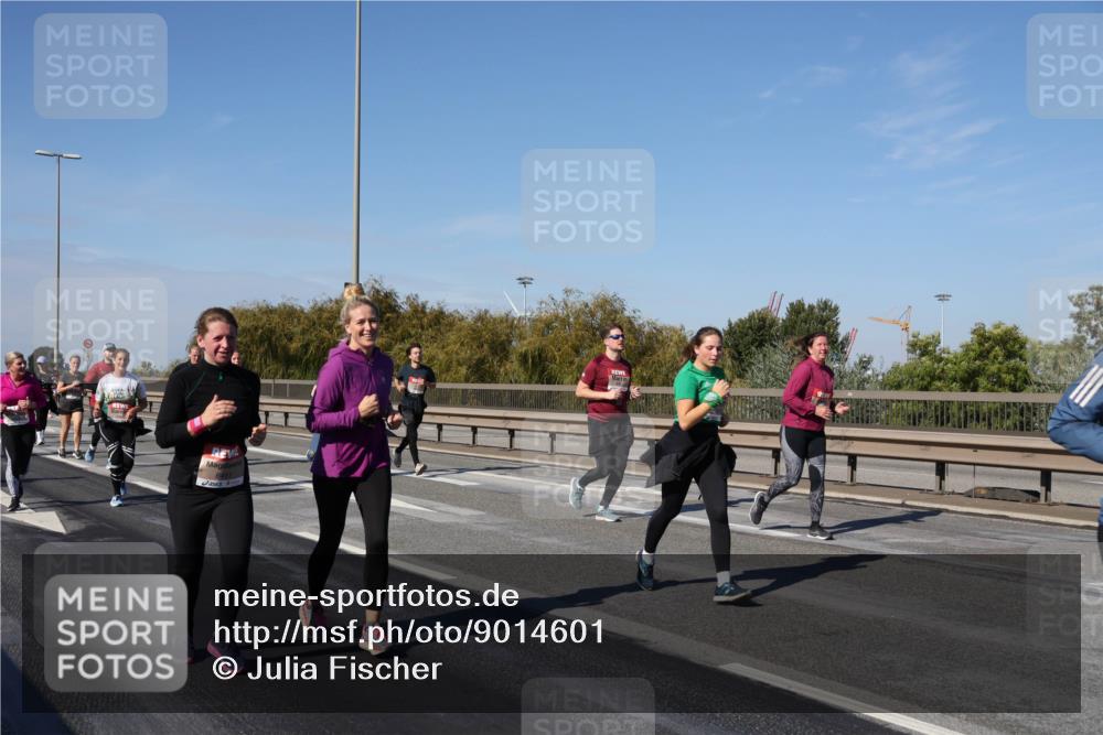 03.10.2025 - Köhlbrandbrückenlauf Julia Fischer http://msf.ph/oto/9014601 03.10.2025 13:10:21 Position 3  meine-sportfotos.de