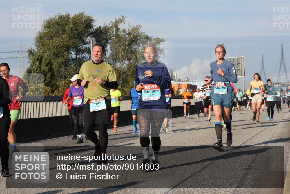 03.10.2025 - Köhlbrandbrückenlauf Luisa Fischer http://msf.ph/oto/9014603 03.10.2025 10:59:00 Position 3 1665, 2230, 3372 meine-sportfotos.de