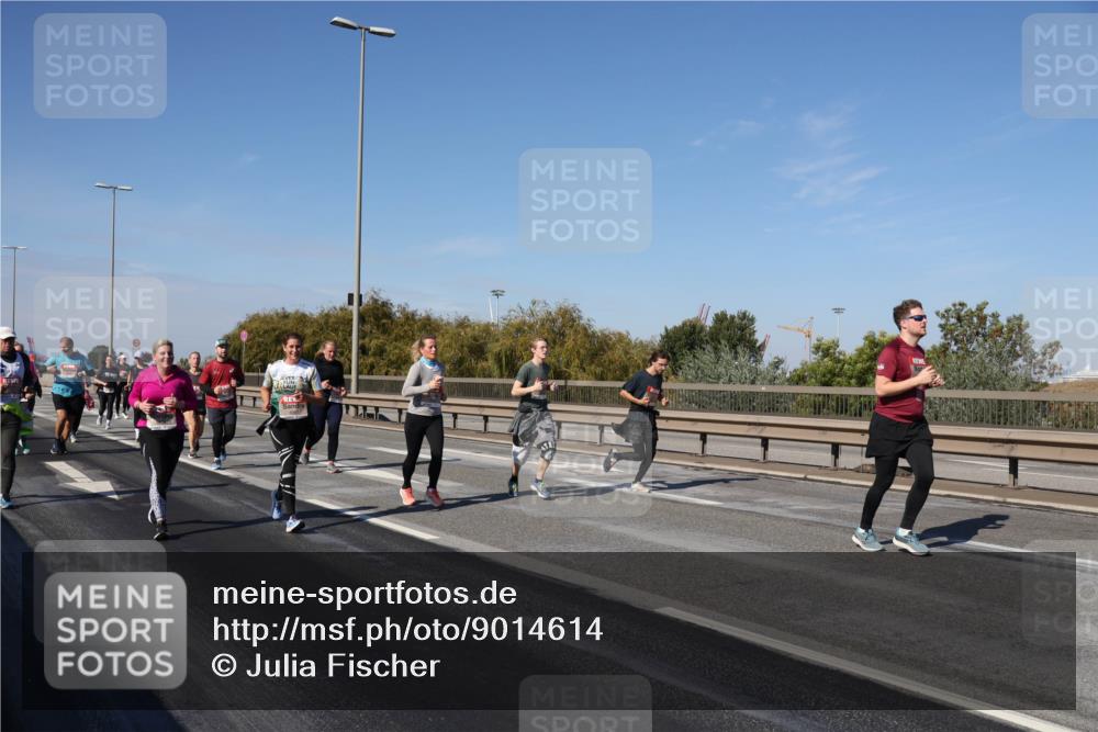 03.10.2025 - Köhlbrandbrückenlauf Julia Fischer http://msf.ph/oto/9014614 03.10.2025 13:10:23 Position 3  meine-sportfotos.de