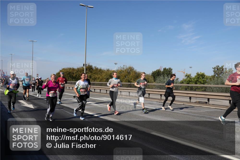 03.10.2025 - Köhlbrandbrückenlauf Julia Fischer http://msf.ph/oto/9014617 03.10.2025 13:10:23 Position 3  meine-sportfotos.de