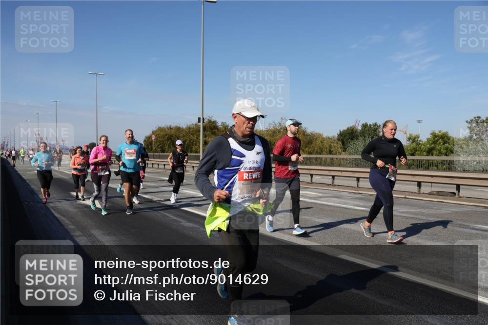 03.10.2025 - Köhlbrandbrückenlauf Julia Fischer http://msf.ph/oto/9014629 03.10.2025 13:10:26 Position 3 4714 meine-sportfotos.de