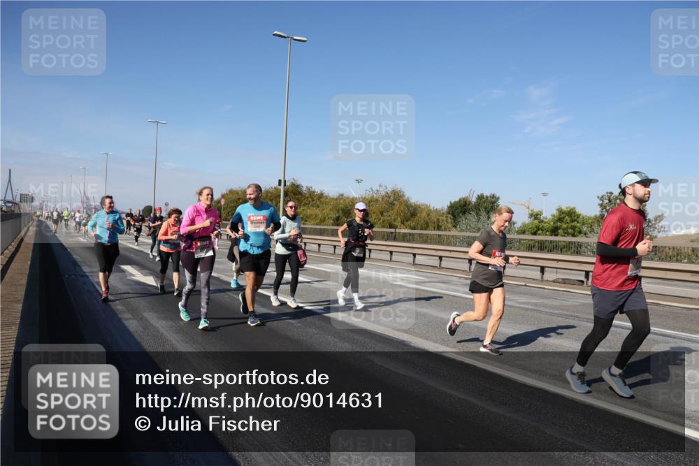 03.10.2025 - Köhlbrandbrückenlauf Julia Fischer http://msf.ph/oto/9014631 03.10.2025 13:10:28 Position 3  meine-sportfotos.de