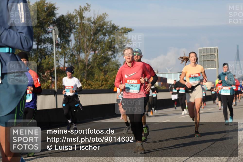 03.10.2025 - Köhlbrandbrückenlauf Luisa Fischer http://msf.ph/oto/9014632 03.10.2025 10:59:03 Position 3 431 meine-sportfotos.de