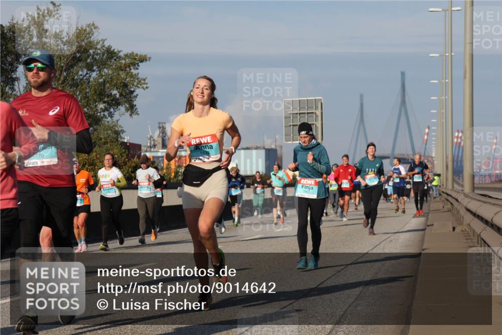 03.10.2025 - Köhlbrandbrückenlauf Luisa Fischer http://msf.ph/oto/9014642 03.10.2025 10:59:05 Position 3 1770, 1437, 2953 meine-sportfotos.de