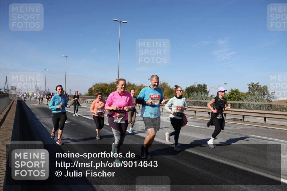 03.10.2025 - Köhlbrandbrückenlauf Julia Fischer http://msf.ph/oto/9014643 03.10.2025 13:10:29 Position 3 4960 meine-sportfotos.de