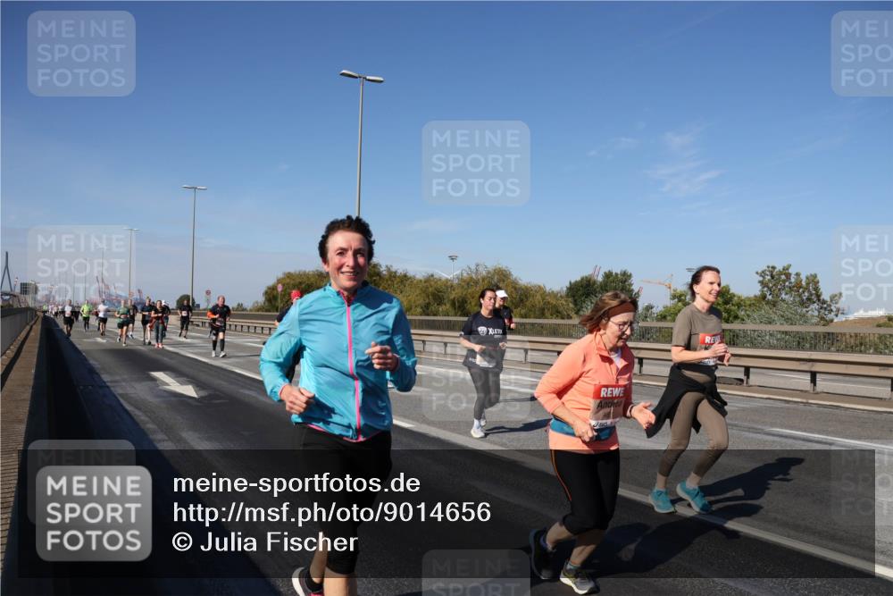 03.10.2025 - Köhlbrandbrückenlauf Julia Fischer http://msf.ph/oto/9014656 03.10.2025 13:10:31 Position 3  meine-sportfotos.de