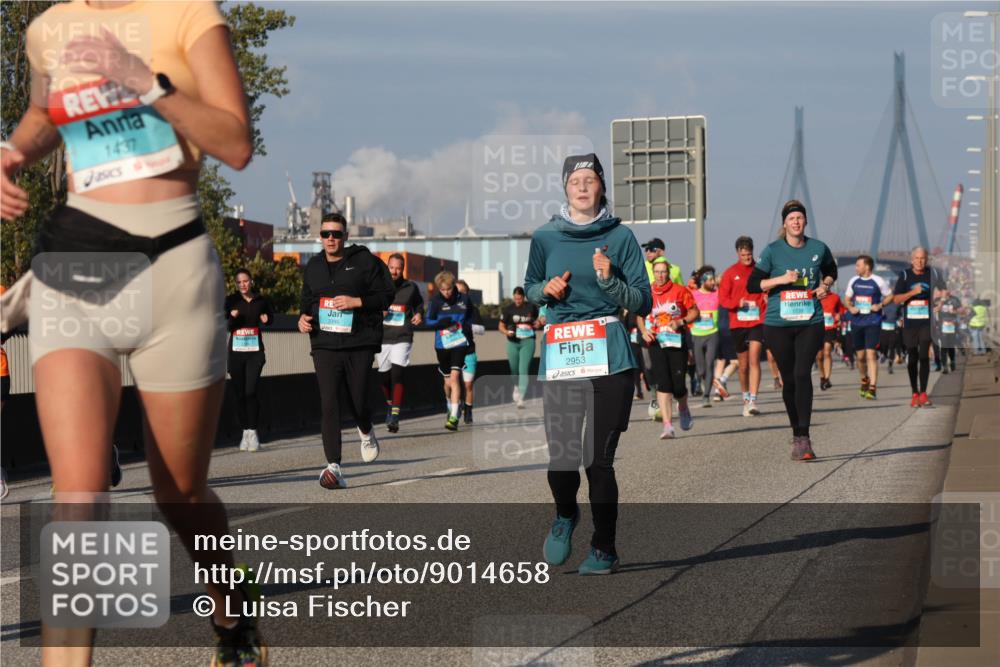 03.10.2025 - Köhlbrandbrückenlauf Luisa Fischer http://msf.ph/oto/9014658 03.10.2025 10:59:06 Position 3 1437, 2953, 25 meine-sportfotos.de