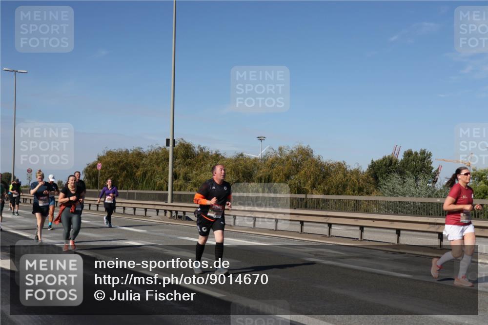 03.10.2025 - Köhlbrandbrückenlauf Julia Fischer http://msf.ph/oto/9014670 03.10.2025 13:10:35 Position 3  meine-sportfotos.de