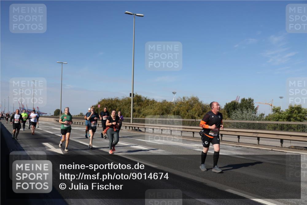 03.10.2025 - Köhlbrandbrückenlauf Julia Fischer http://msf.ph/oto/9014674 03.10.2025 13:10:37 Position 3  meine-sportfotos.de